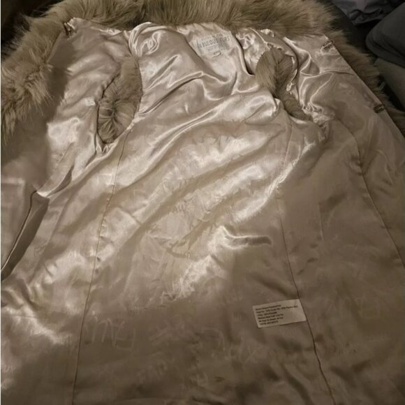 Donna Salyers Fabulous Furs XS Apres Ski Silver Fox Faux Fur Vest - Picture 6 of 7